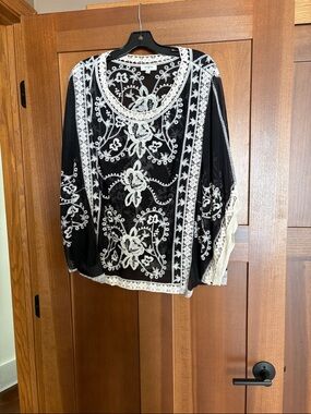 Umgee Black Blouse with White Floral Embroidery